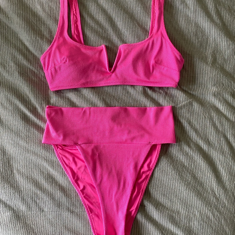 Aerie Shine Pique Hot Pink V Wire Top and Banded High Cut Cheeky Bikini